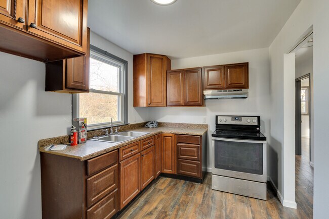 Building Photo - 1481 Snell Blvd