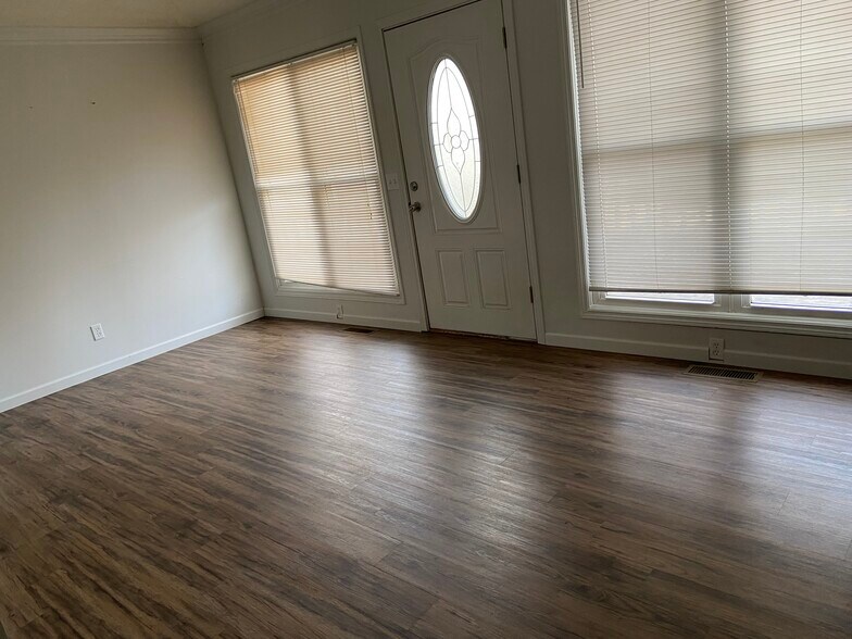 Building Photo - 20 Kimbell Ct