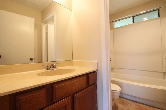 Building Photo - 9002 Sanger Dr