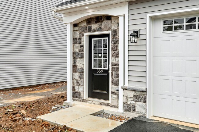 Building Photo - 368 Sruthi Dr