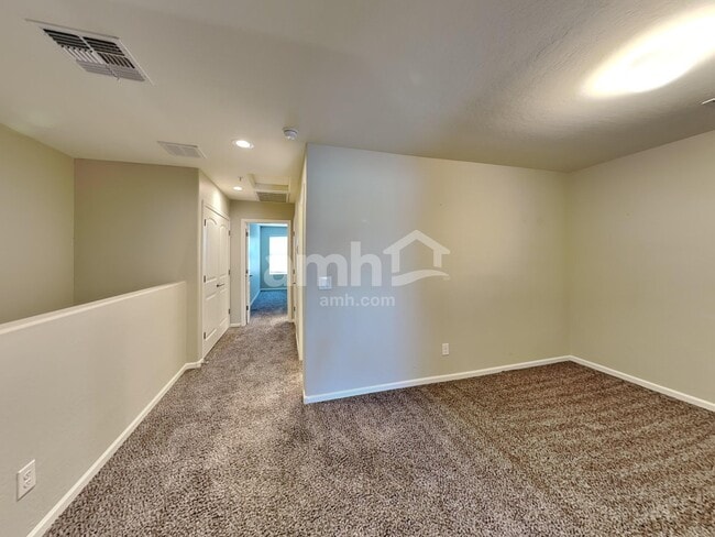 Building Photo - 2556 N Heritage St