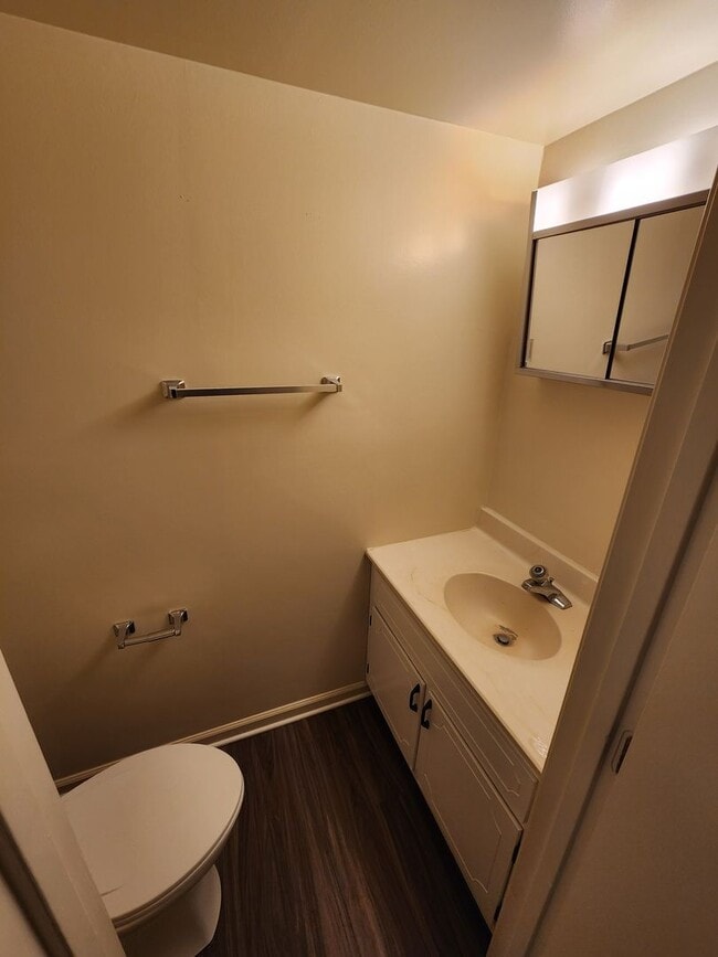 Building Photo - Spacious, private 3 Bedroom 1.5 Bath townhome available in March!