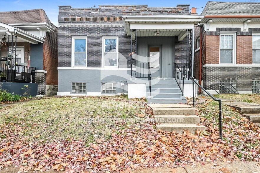 Building Photo - 3711 S Spring Ave