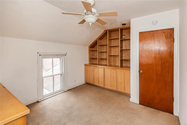 Building Photo - 9901 Arthur Ln