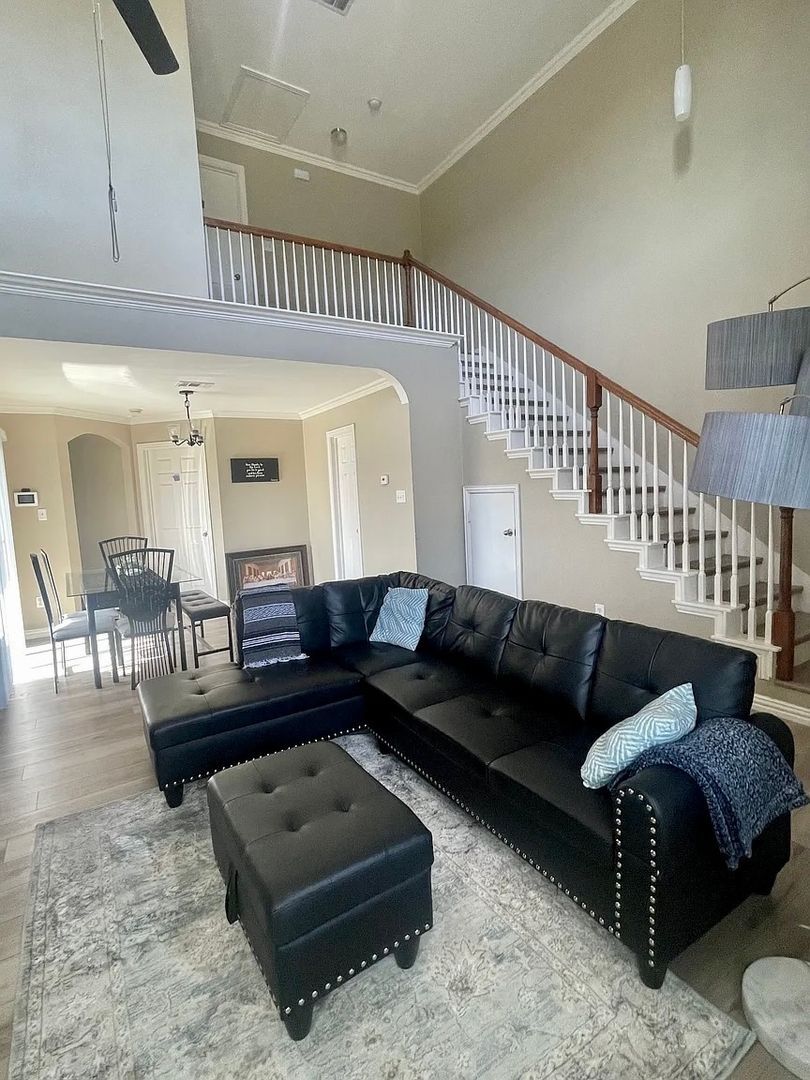 Building Photo - 1965 Timber Oaks Dr