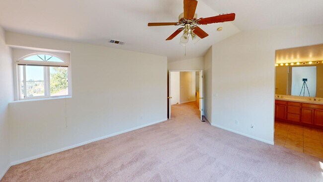 Building Photo - 4700 Hunter Peak Ct