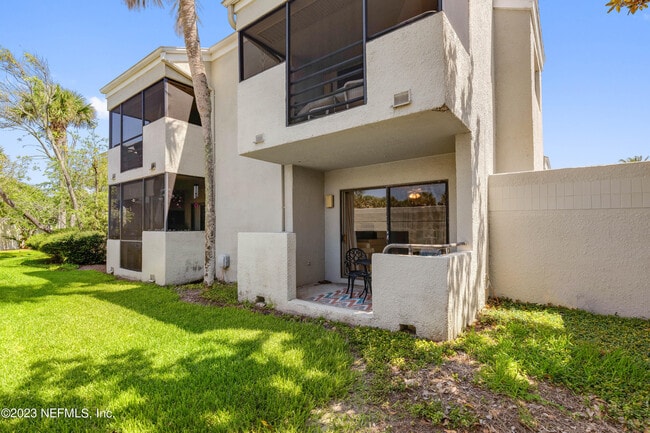 Building Photo - 630 Summer Pl