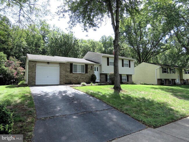 Building Photo - 7125 Vantage Dr