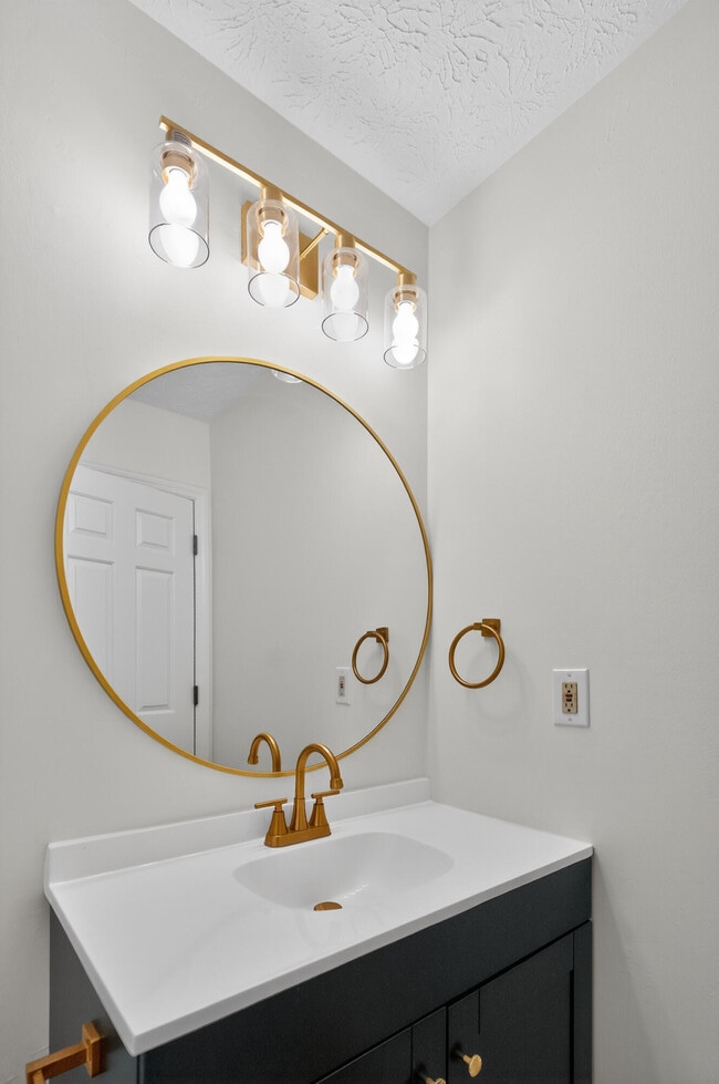 Building Photo - 433 Darby Creek Rd