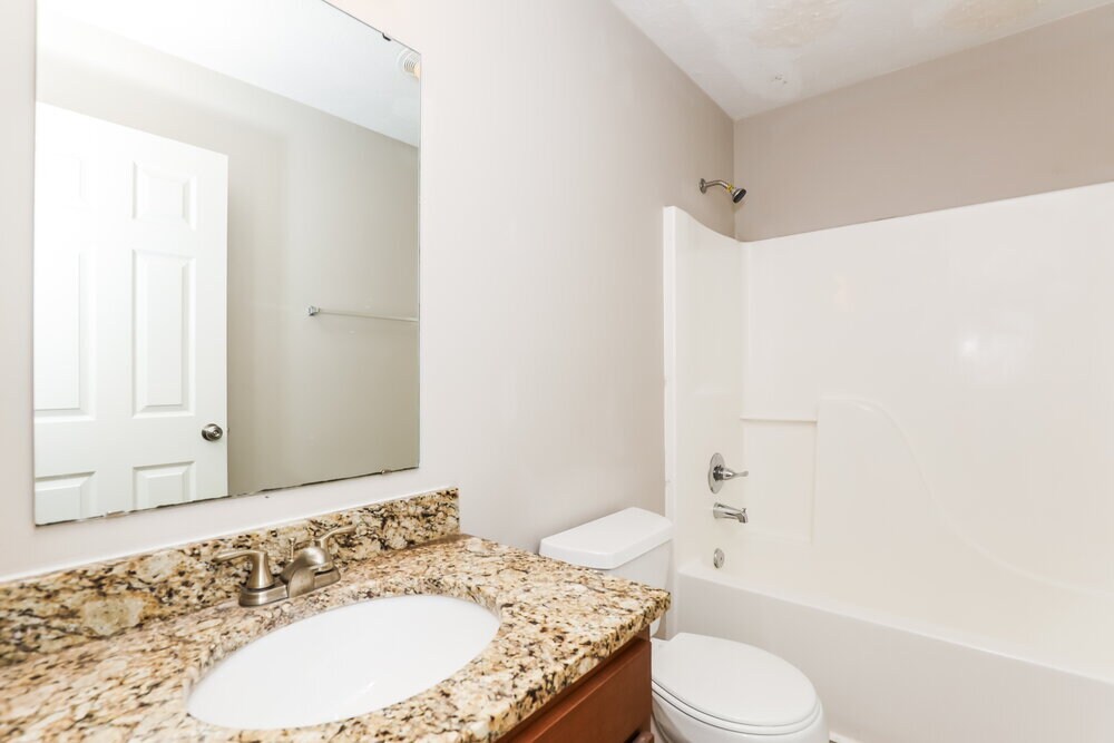 Building Photo - 5287 Ivy Hill Dr
