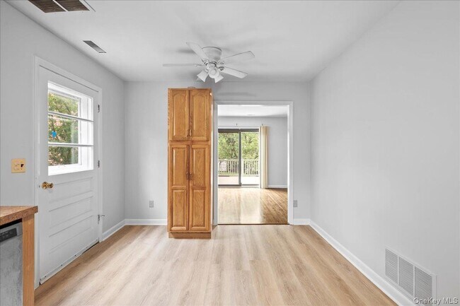 Building Photo - 284 Park Ave
