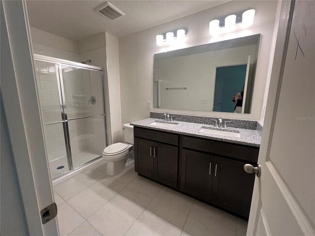 Building Photo - 2762 Raindrop Run St