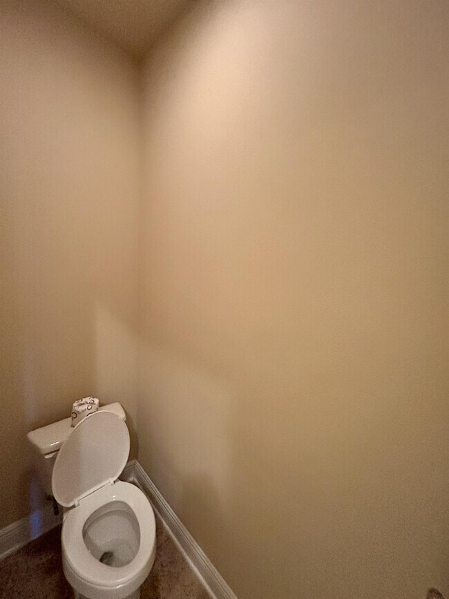 Building Photo - 80 S Knightsbridge Ct