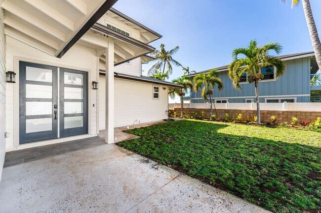 Building Photo - Ocean Front Property in Waianae with a quiet rural setting 3/3 Single Family Home and a 2/1 Cottage