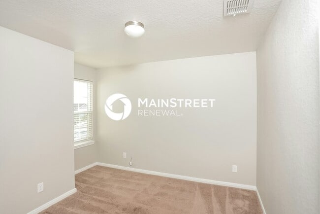 Building Photo - 3 Bedroom Pet-Friendly Home in San Antonio, TX with Main Street Renewal