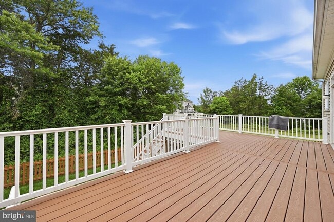 Building Photo - 24267 Purple Finch Dr