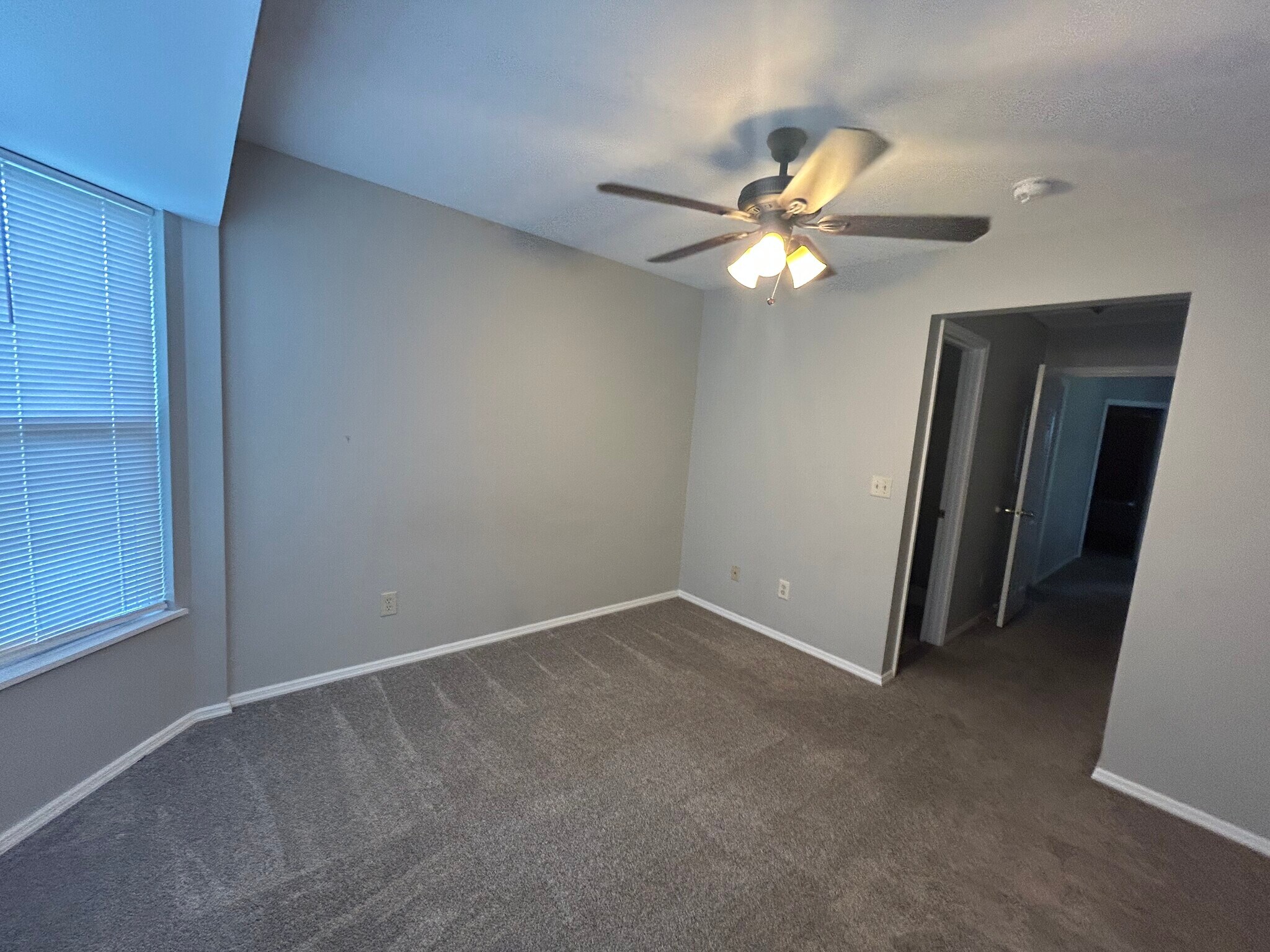 Building Photo - 331 Almond Tree Ct