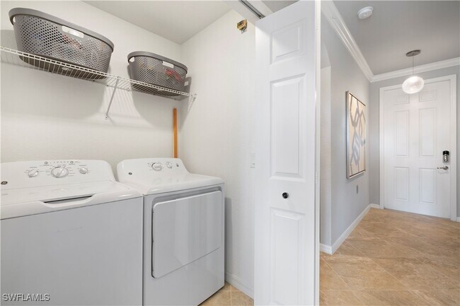 Building Photo - 9572 Trevi Ct