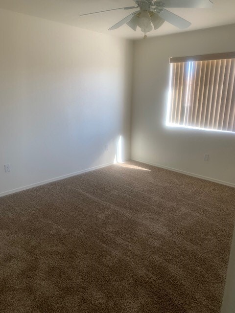 Building Photo - 3424 Sunriver Rd