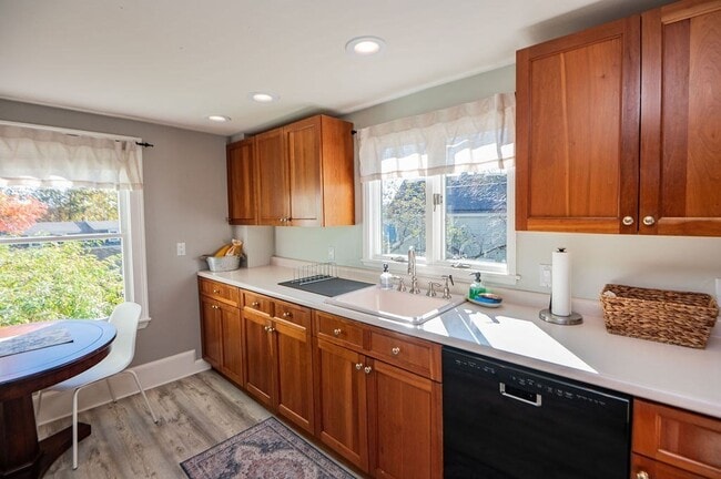 Building Photo - 57 Summer St