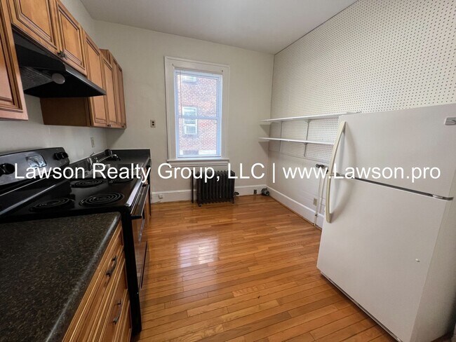 Building Photo - 1625 Westover Ave SW