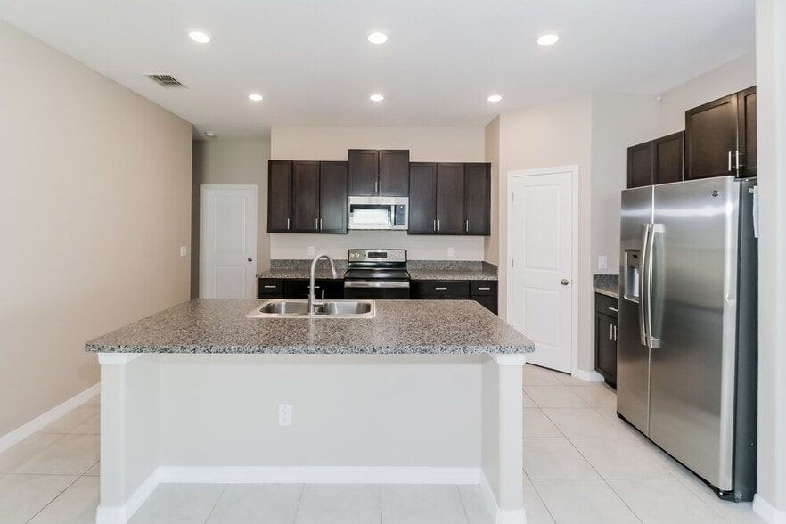Building Photo - 3189 Lytton Hall Dr