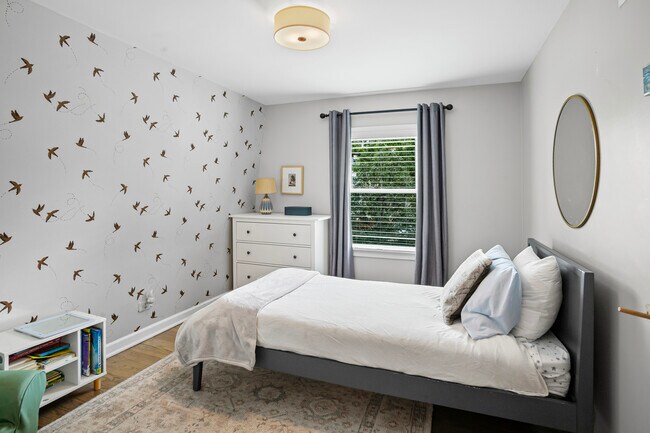 Building Photo - 449 Longfellow Ave