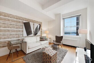 Building Photo - 4 bedroom in NEW YORK NY 10006