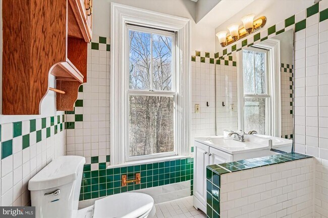 Building Photo - 2799 Beechbank Rd