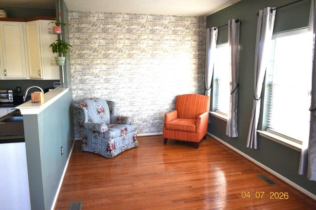 Building Photo - 1244 Rosemont Terrace