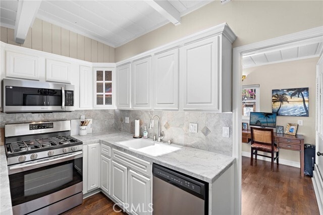 Building Photo - 31674 Seacove Dr