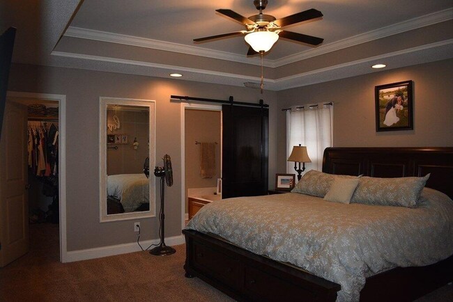 Building Photo - 3950 Cantle Dr