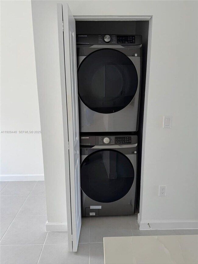 Building Photo - 35687 SW 178th Ct