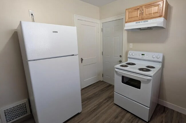 Building Photo - 2622 Avenue B