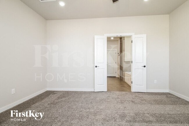 Building Photo - 11245 SW 30th St