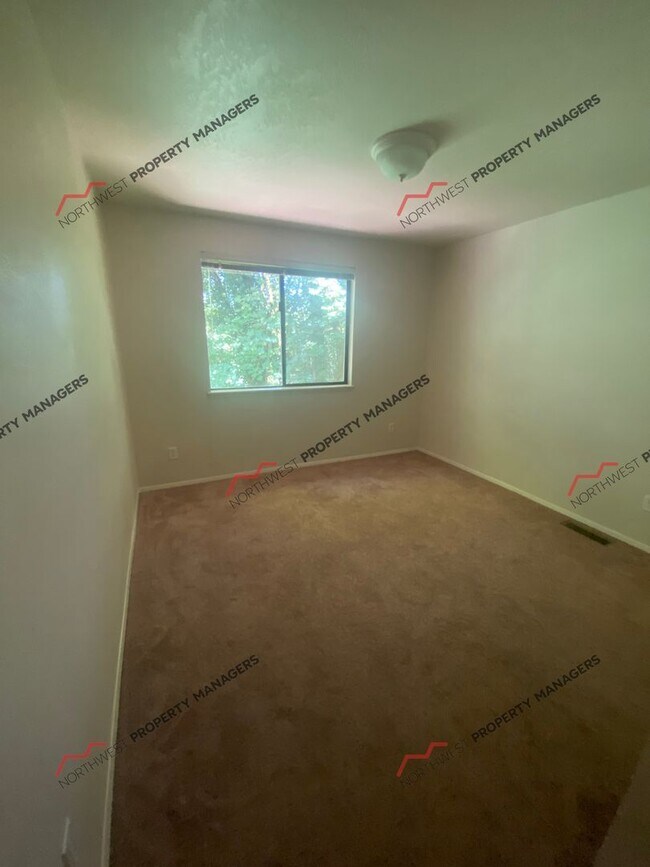 Building Photo - R277F