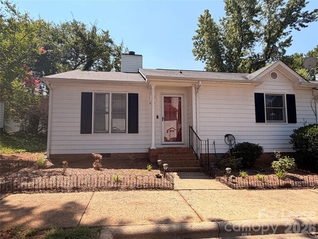 Building Photo - 5917 Crape Myrtle Ln
