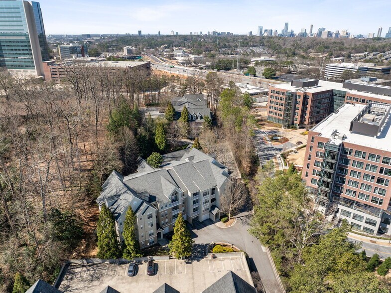 Building Photo - 4007 Westchester Rdg NE