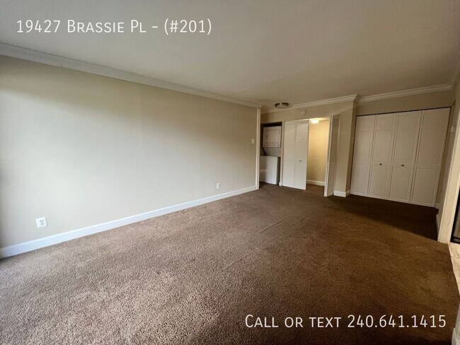 Building Photo - 19427 Brassie Pl