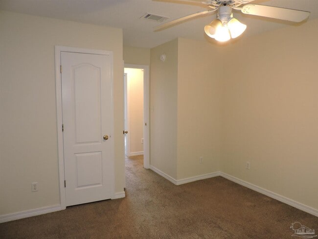 Building Photo - 1607 Dee's Rd