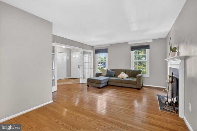 Building Photo - 9821 Owens Ct