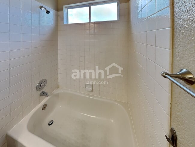 Building Photo - 9563 Lavarun Ct