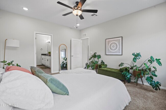 Building Photo - 2308 Enchanted Quail