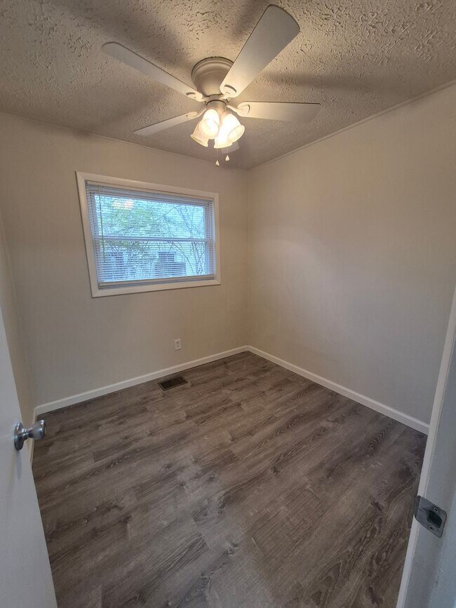 Building Photo - A must see 3-bedroom home!!