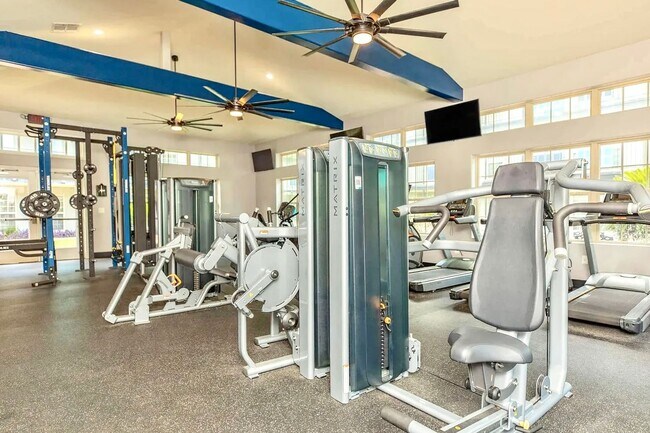 Building Photo - Stylish 2BR Condo in The Bradshaw – Gated ...