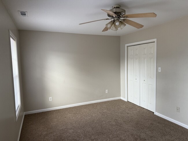 Building Photo - 122 Short St