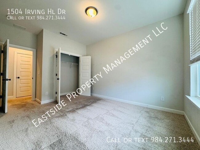 Building Photo - 1504 Irving Hl Dr