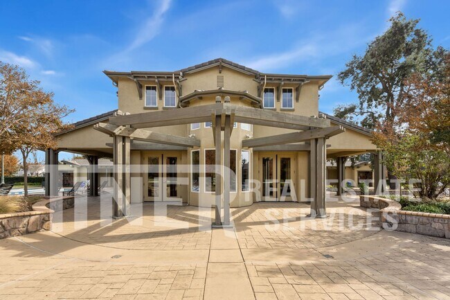 Building Photo - 632 Whitewater Wy