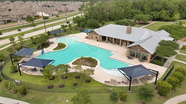 Building Photo - 21102 Verismo Dr