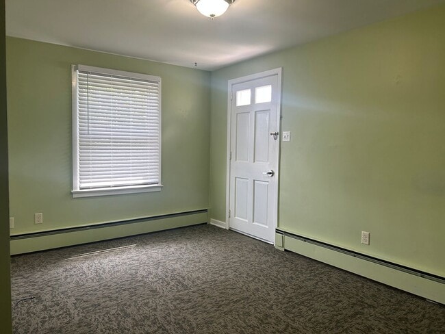 Building Photo - 1300 Chapel Dr